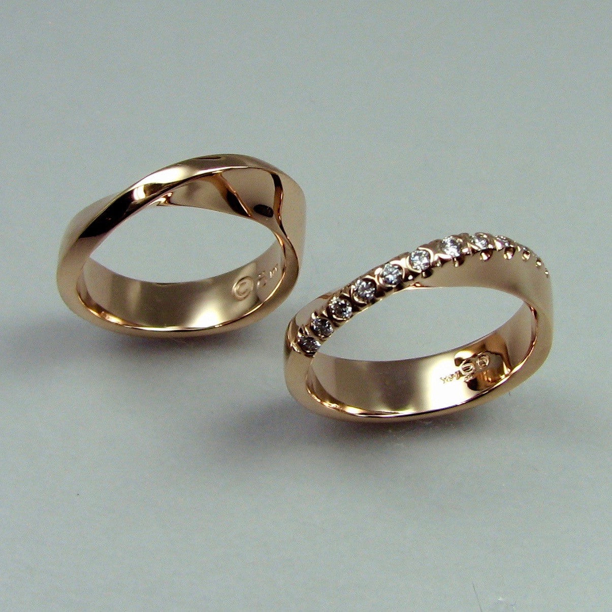 Möbius Ring w/French Set Diamonds